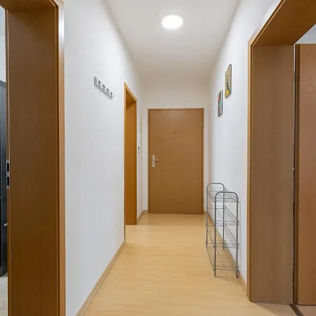 Flex Aparts - Moeblierte 2-raum In Apartment Zwickau
